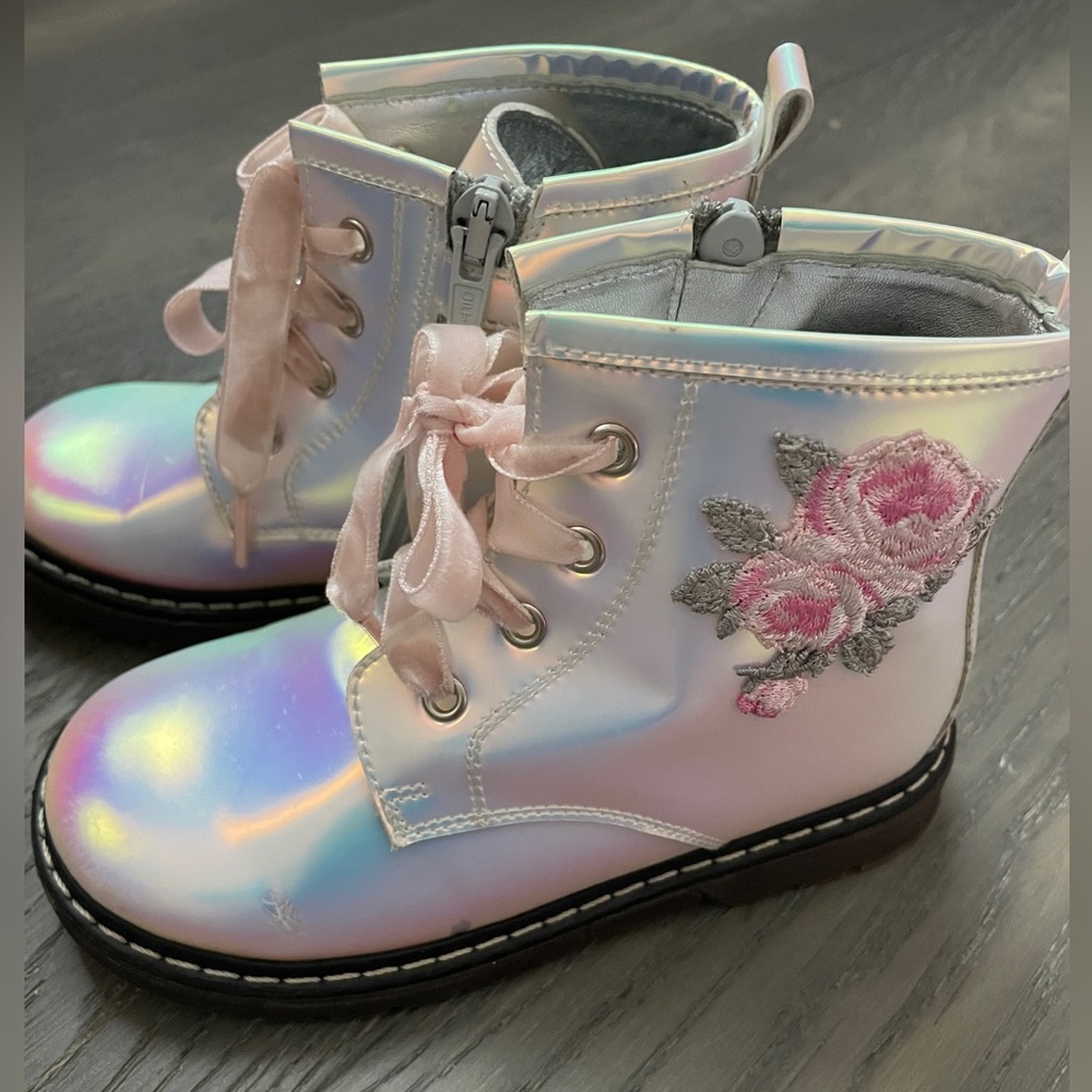 Monnalisa boots 🦄 - Picture 4 of 11